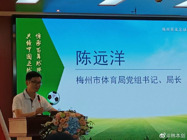 之前被予以厚望的阿莫多瓦虽然交出诚意之作,却再度痛失金棕榈,但给老搭档班德拉斯带来了一尊难得的最佳男演员奖杯。
