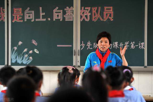 陈思诚分享说做《唐人街探案》的想法,灵光一现是我在泰国,我们路过了泰国的唐人街,我当时脑子里就蹦出了两个形象。